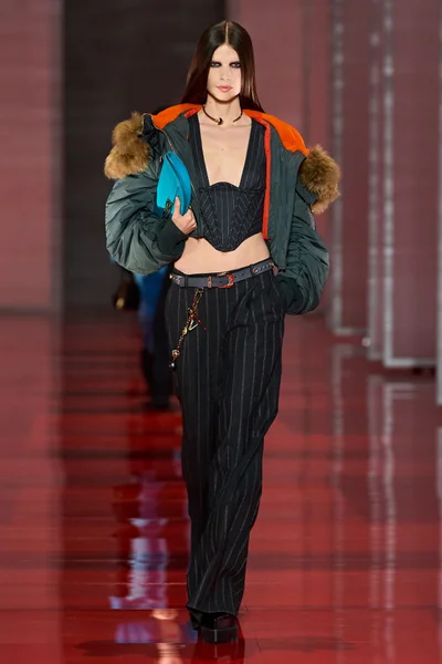 Look 6